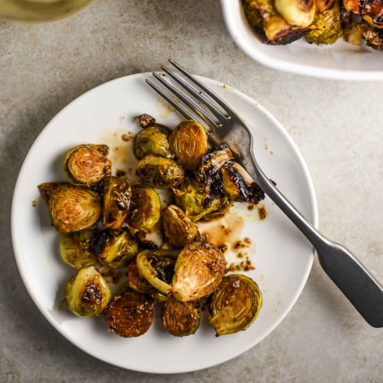 Balsamic Roasted Brussels Sprouts - Recipe photo by plantandvine