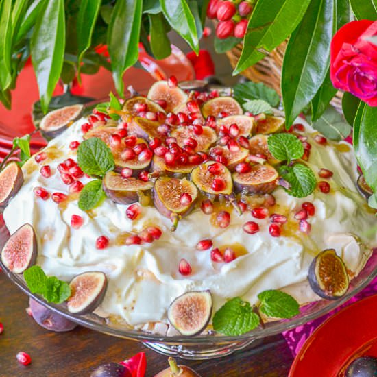 Pavlova with Figs - Recipe photo by House of Elyn Ryn