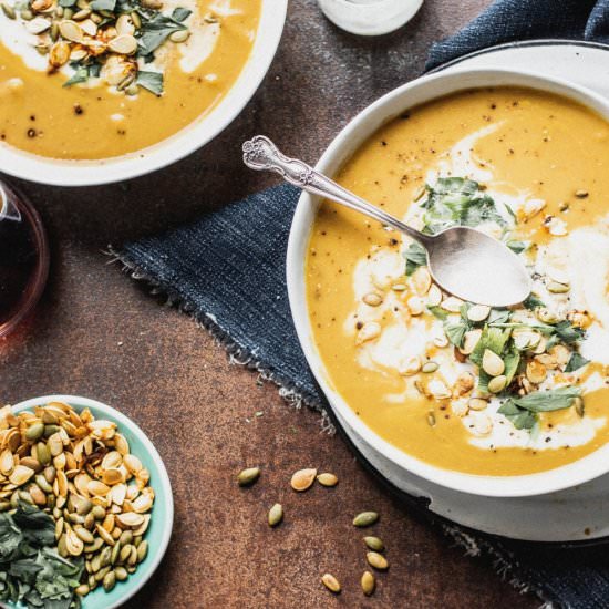 Easy Vegan Pumpkin Soup - Recipe photo by bitingintolife