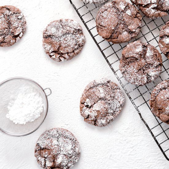 Chocolate Crinkle Cookies - Recipe photo by Azestybite