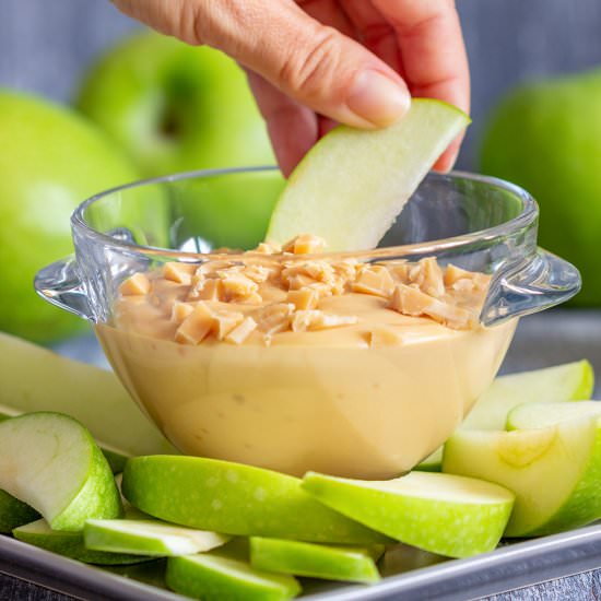 caramel apple dip - Recipe photo by Happy Foods Tube