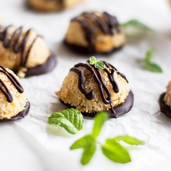 Peppermint Chocolate Coco Macaroons - Recipe photo by SunkissedKitch