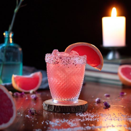 Raspberry Jasmine Green Tea Paloma - Recipe photo by moodymixologist