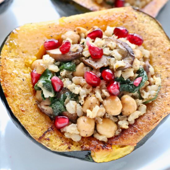 Vegetarian Stuffed Acorn Squash - Recipe photo by Pinchmegood