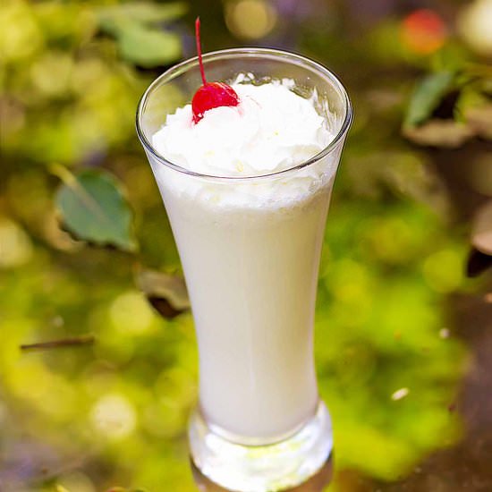 Sparkling Snowfall Cocktail - Recipe photo by seductioninkitchen