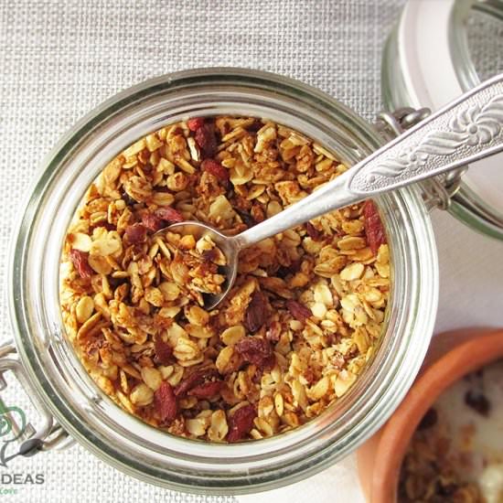 Super Easy Homemade Granola - Recipe photo by ADkitchen