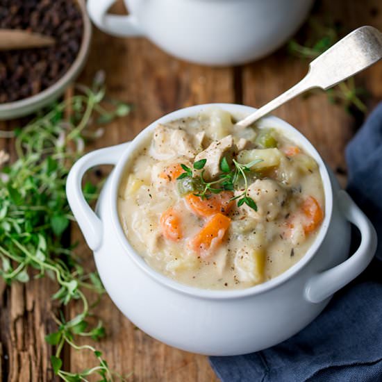 Chicken pot pie soup - Recipe photo by KitchenSanctuary