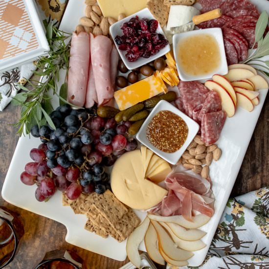 Charcuterie Board - Recipe photo by MamaGourmand