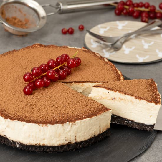 Irish Cream Cheesecake - Recipe photo by El Mundo Eats