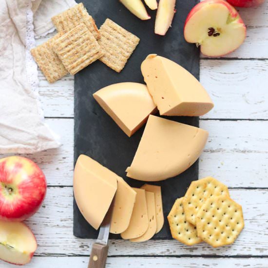 Vegan Cheddar Cheese - Recipe photo by veganblueberry