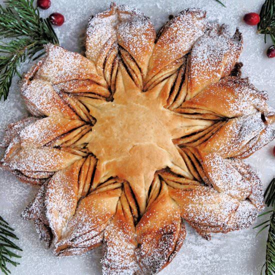 Holiday Star Bread - Recipe photo by Everyday Gourmet with Blakely