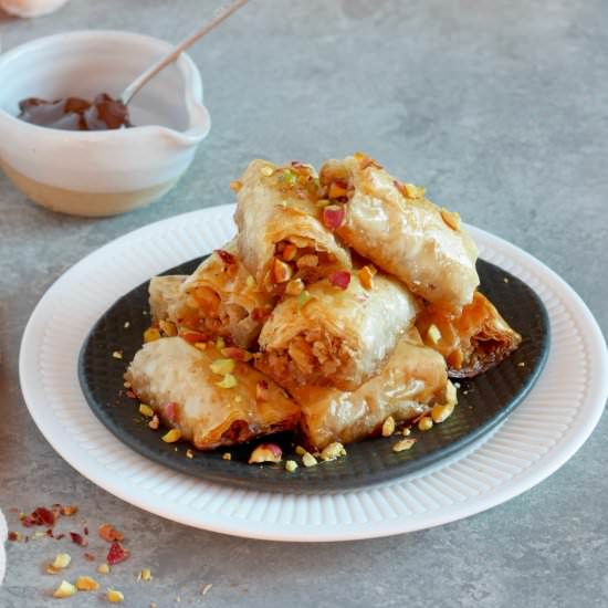 Pistachio Baklava Rolls - Recipe photo by marilenaskitchen