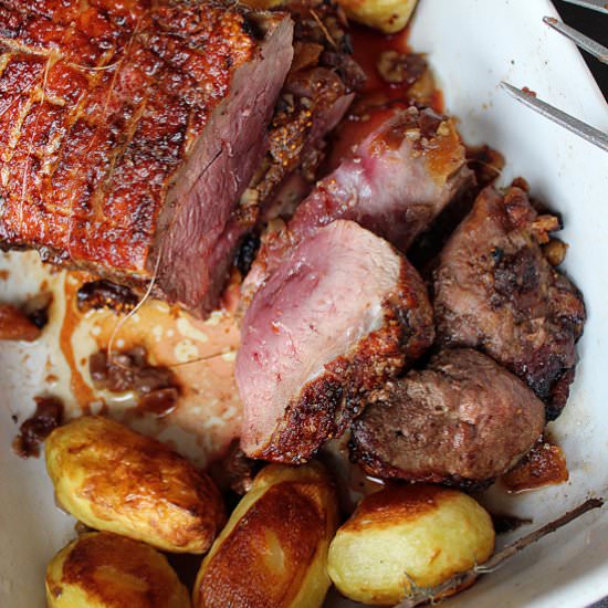 Dried fruits stuffed duck roast - Recipe photo by Travel and Food