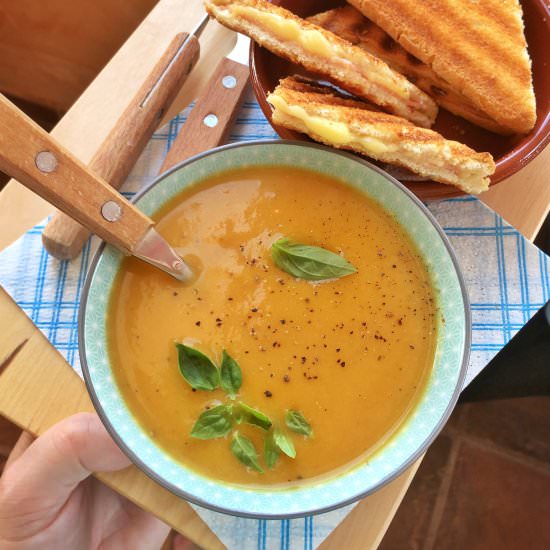Carrot Pumpkin Soup - Recipe photo by June-dArville