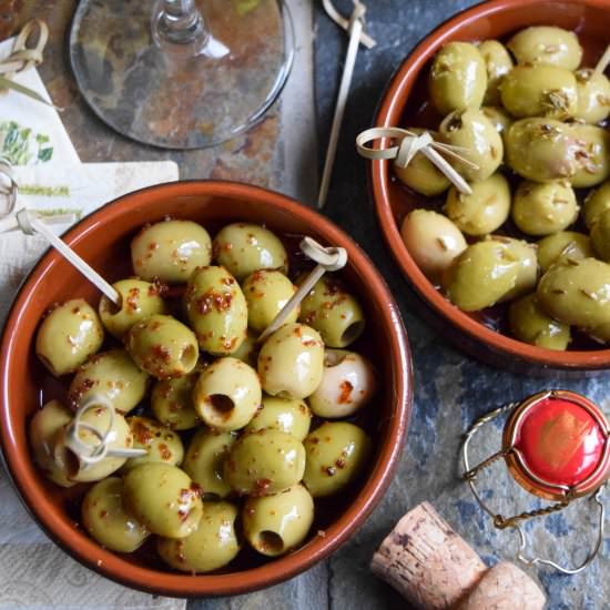 How To Marinate Your Own Olives - Recipe photo by missrachelphipps