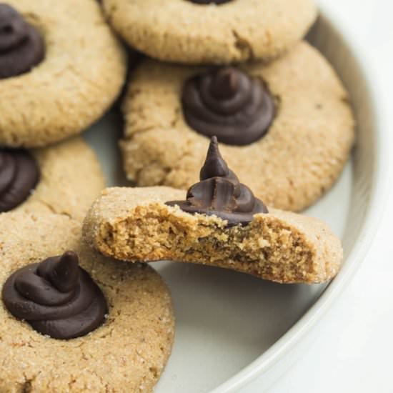 Vegan Almond Butter Blossoms - Recipe photo by TheVegan8