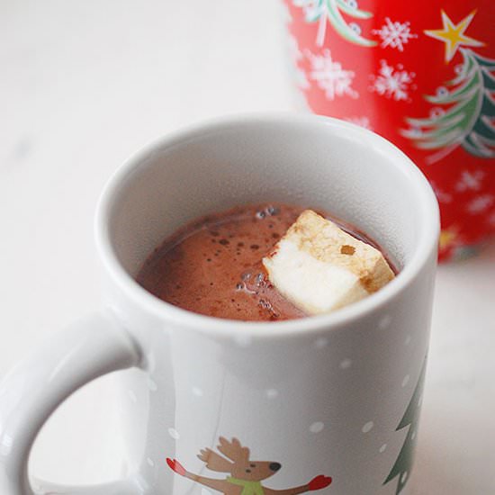 Thick and rich hot chocolate - Recipe photo by evabakes