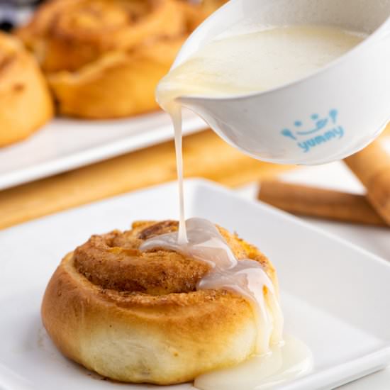 Homemade Cinnamon Rolls - Recipe photo by meemiskitchen