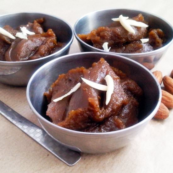 Jaggery Whole Wheat Halwa - Recipe photo by steamingpot