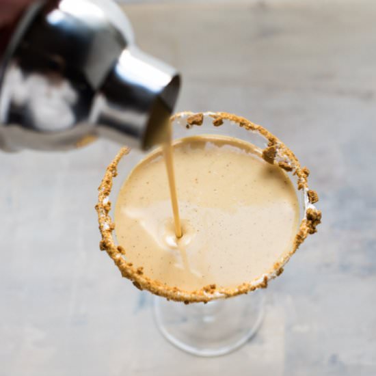 Creamy Gingerbread Eggnog - Recipe photo by hungerthirstplay