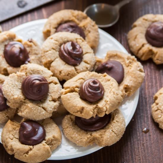 Vegan Peanut Butter Blossoms - Recipe photo by Connoisseurus Veg