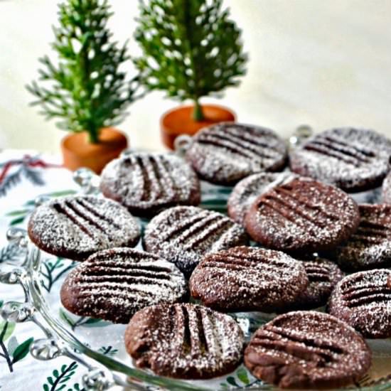 Chocolate Shortbread Cookies - Recipe photo by Kitchengetaway