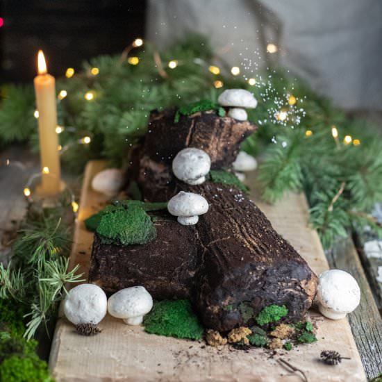 Gingerbread Bûche de Noël - Recipe photo by lilcupcakemonkey