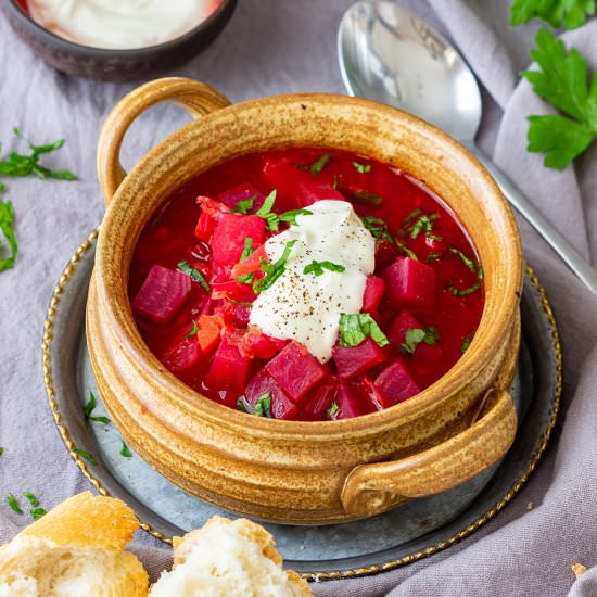 instant pot borscht - Recipe photo by Happy Foods Tube