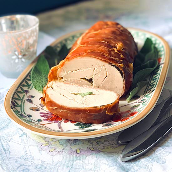 Prosciutto & Sage Turkey Roll - Recipe photo by gerifood