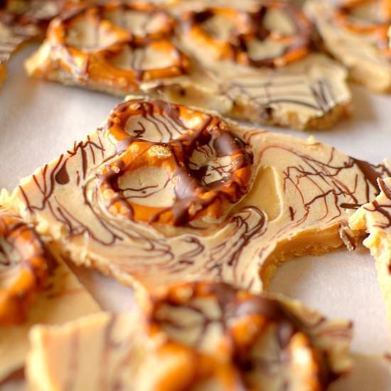 Healthy Peanut Butter Pretzel Bark - Recipe photo by Athletic Avocado