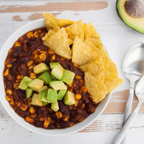 Vegan Chili Sin Carne - Recipe photo by elephantasticvegan