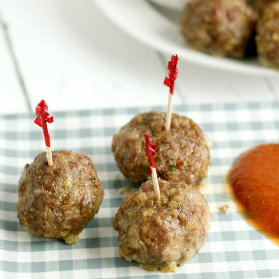 LOW CARB MOZZARELLA STUFFED MEATBALL - Recipe photo by Stylish Cravings