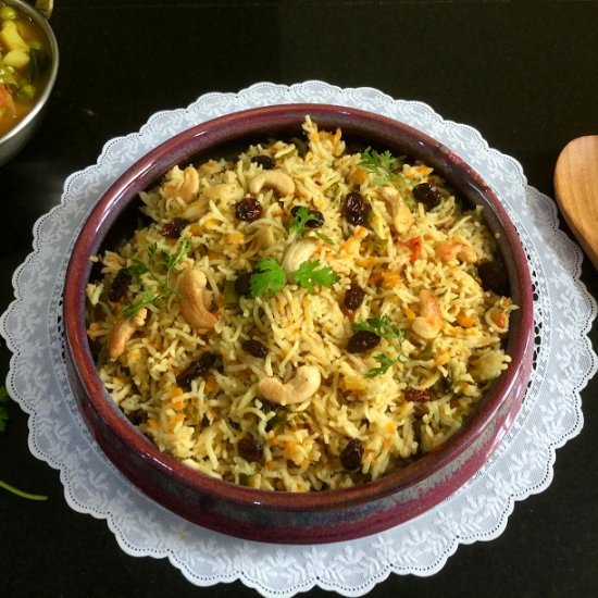 One-Pot Methi Carrot Pulav/Pilaf - Recipe photo by CurryandVanilla