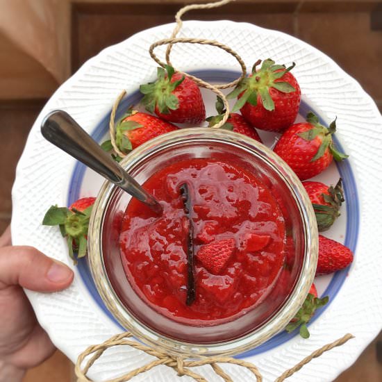 Tomato Strawberry Jam - Recipe photo by June-dArville