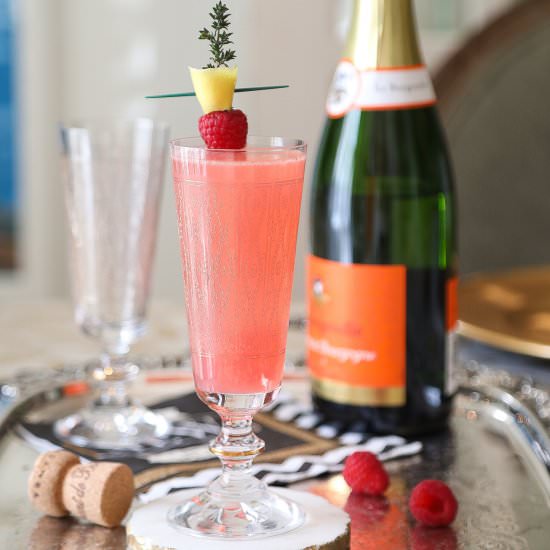 Frenchie 75: NYE Cocktail - Recipe photo by lovehappyhour
