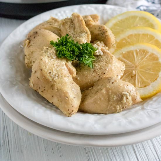 Lemon Garlic Chicken - Recipe photo by BakingBeauty
