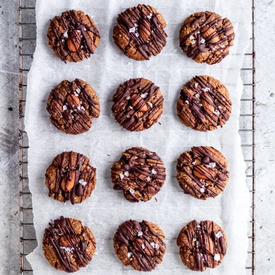 Vegan Chewy Ginger Almond Cookies - Recipe photo by myvibrantkitchen