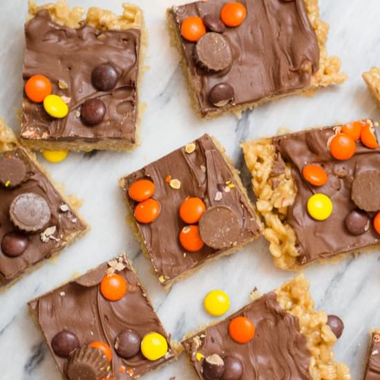 Peanut Butter Scotcharoos - Recipe photo by Devour Dinner