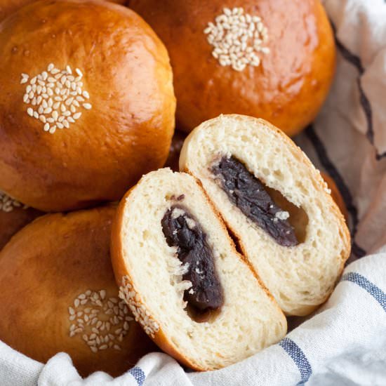 Anpan (red bean bun) - Recipe photo by Wild wild whisk