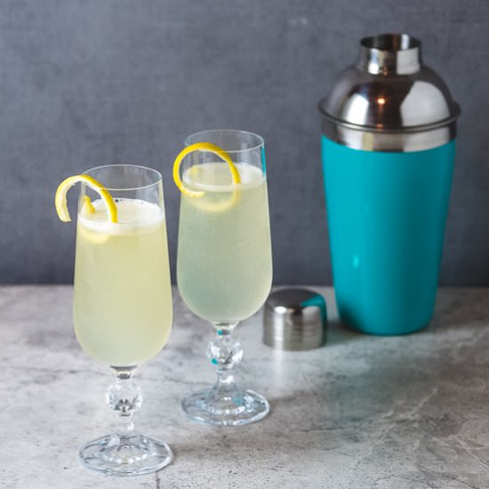 French 75 Cocktail - Recipe photo by sidewalkshoes
