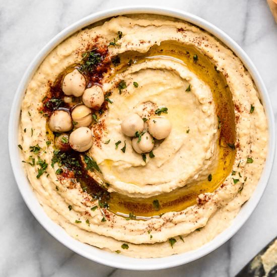 easy hummus - Recipe photo by Amy in the Kitchen