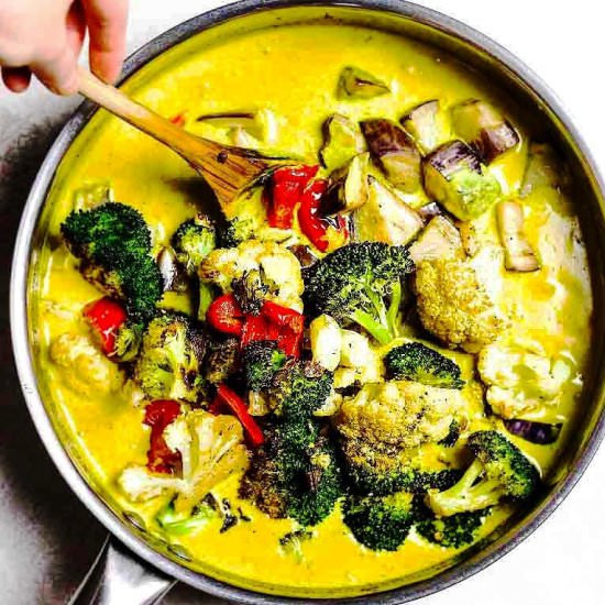 Whole30 Vegan Vegetarian Curry - Recipe photo by IHeartUmami