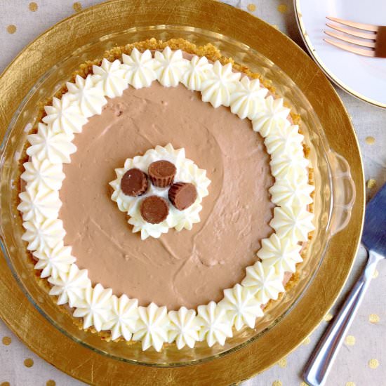 Reese's Mousse Pie - Recipe photo by Theyummymuffin