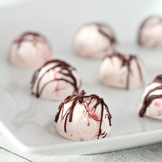 STRAWBERRY CHEESECAKE FAT BOMBS - Recipe photo by Stylish Cravings