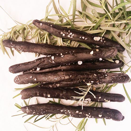 Italian Black Breadsticks - Recipe photo by 2pots2cook
