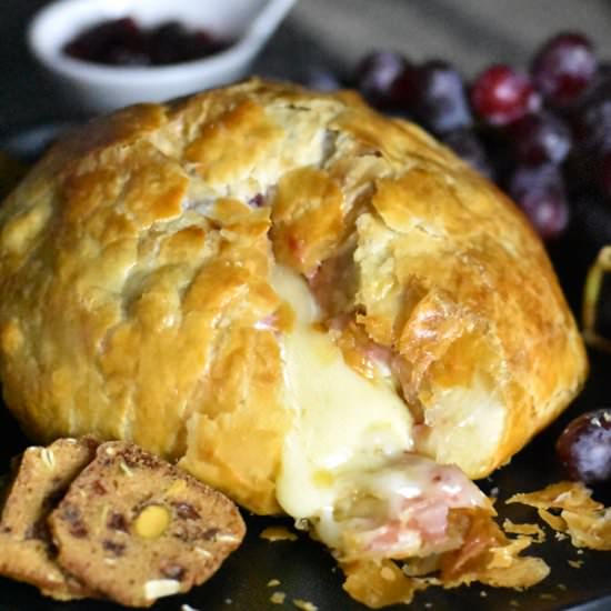 Baked Brie in Puff Pastry - Recipe photo by Spice Cravings