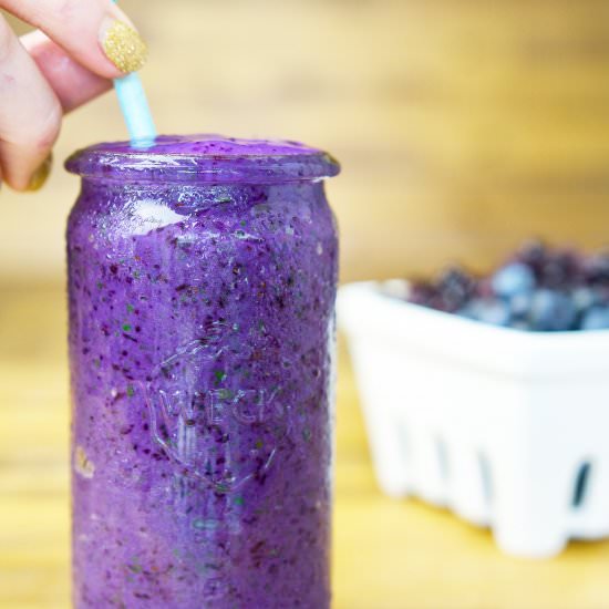 Blueberry Pineapple Smoothie - Recipe photo by redhotandhungry