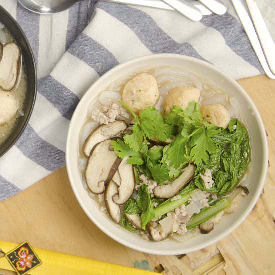 Chinese Silver Needles Noodles Soup - Recipe photo by Hungry PeePor