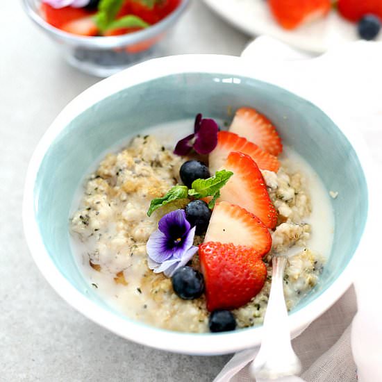 Hemp & Chia Seed Superfood Oatmeal - Recipe photo by Delightful Mom Food