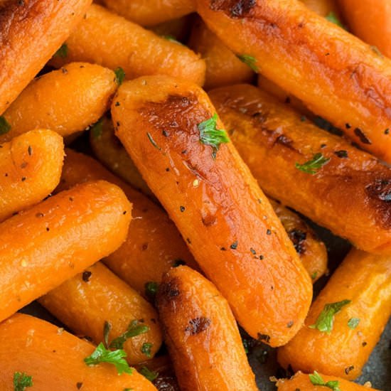 Oven Roasted Carrots - Recipe photo by 1PotRecipes